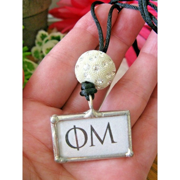 Unbranded Jewelry - New Phi Mu Sorority Beaded Pendant Necklace - Great Big/Little Gift!